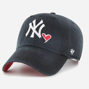 47 Brand New Era NY Yankees Heart Embroidered Clean Up Baseball Hat, Black NWT
